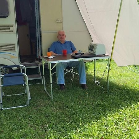 Camping Aviator, Numai Teren, Campare Pentru Rulote Autorulote Personale, Campingul Nu Are Rulote !!! Buşteni Екстериор снимка