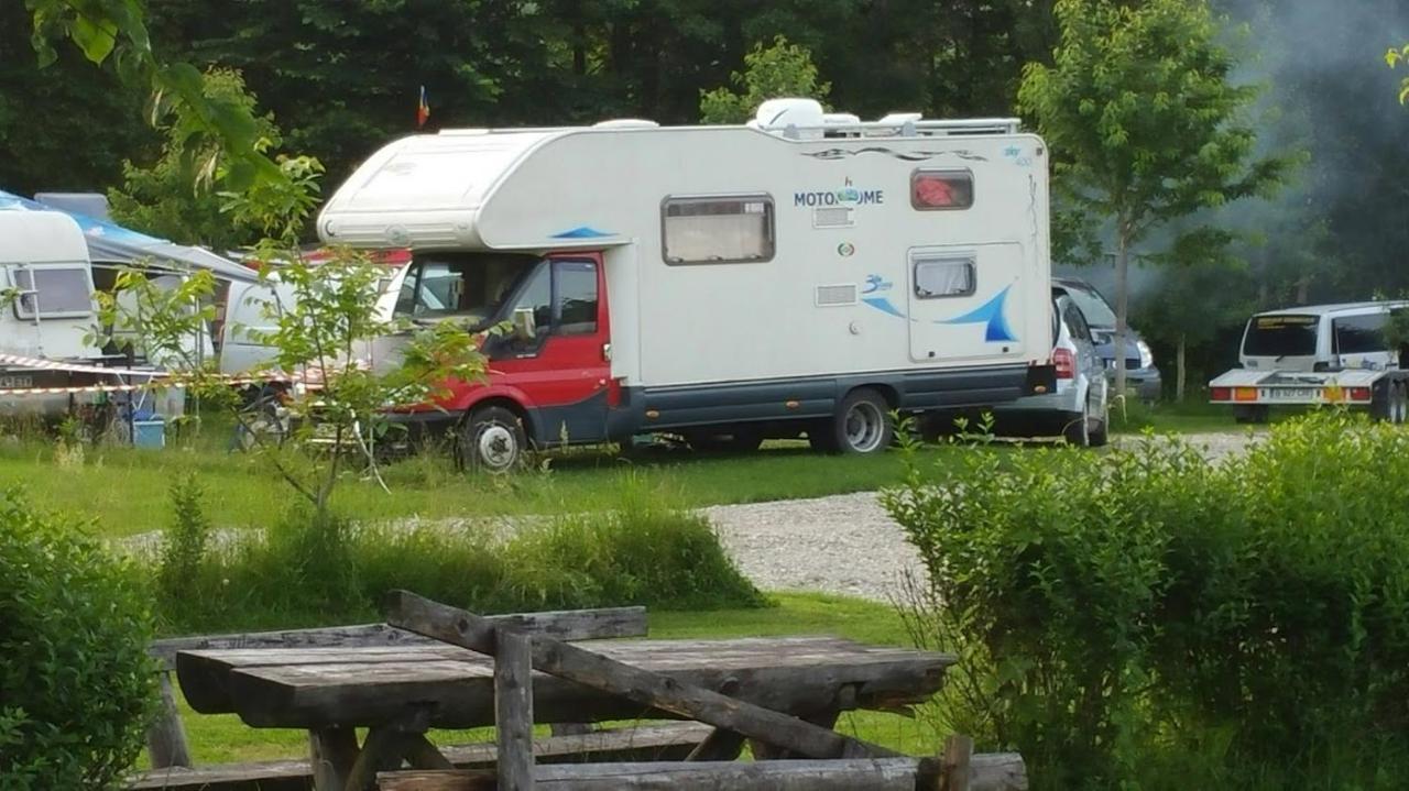 Camping Aviator, Numai Teren, Campare Pentru Rulote Autorulote Personale, Campingul Nu Are Rulote !!! Buşteni Екстериор снимка