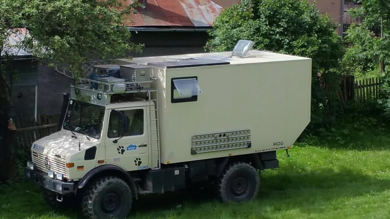 Camping Aviator, Numai Teren, Campare Pentru Rulote Autorulote Personale, Campingul Nu Are Rulote !!! Buşteni Екстериор снимка